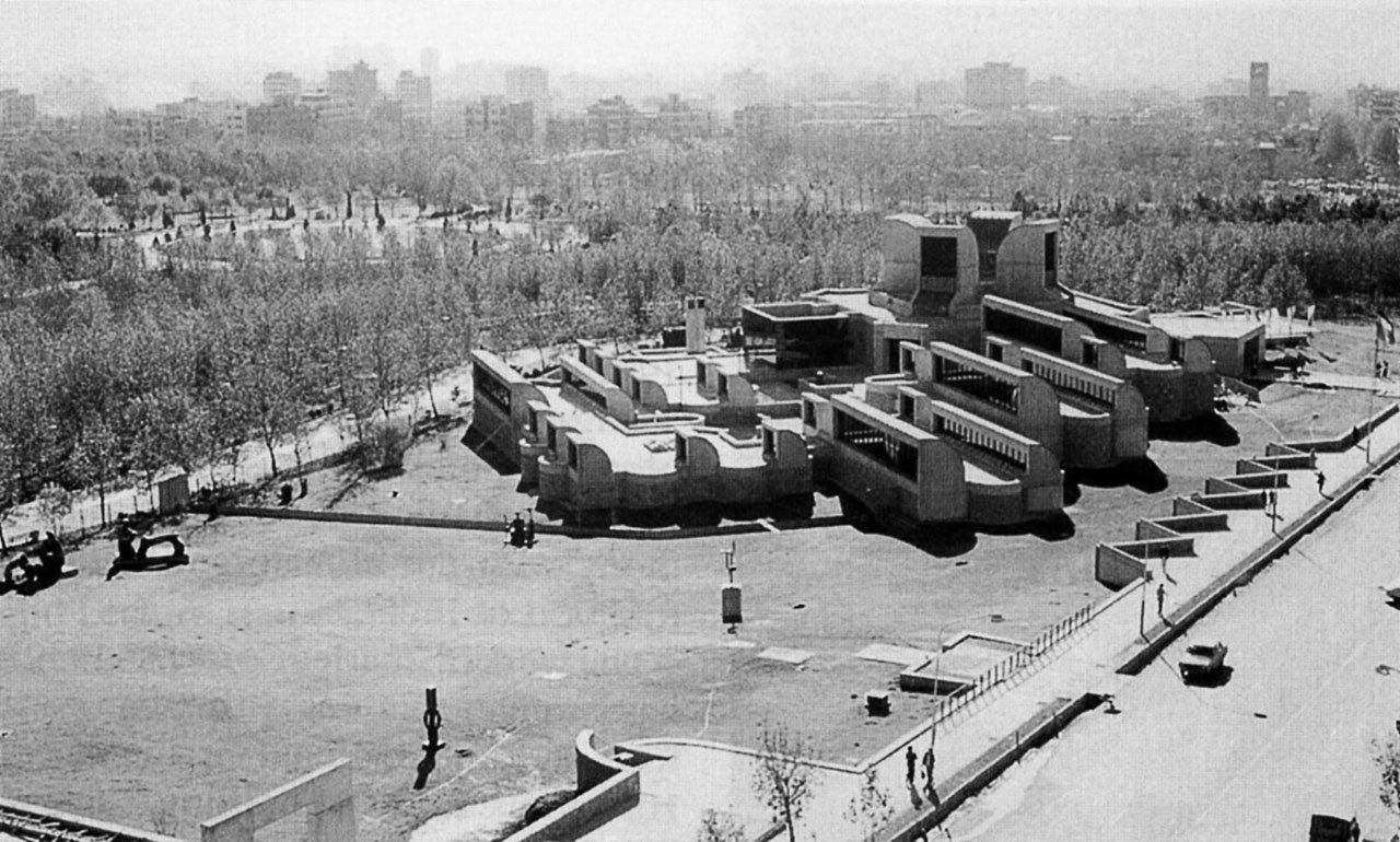 Kamran Diba’s Tehran Museum of Contemporary Art, exterior, 1977