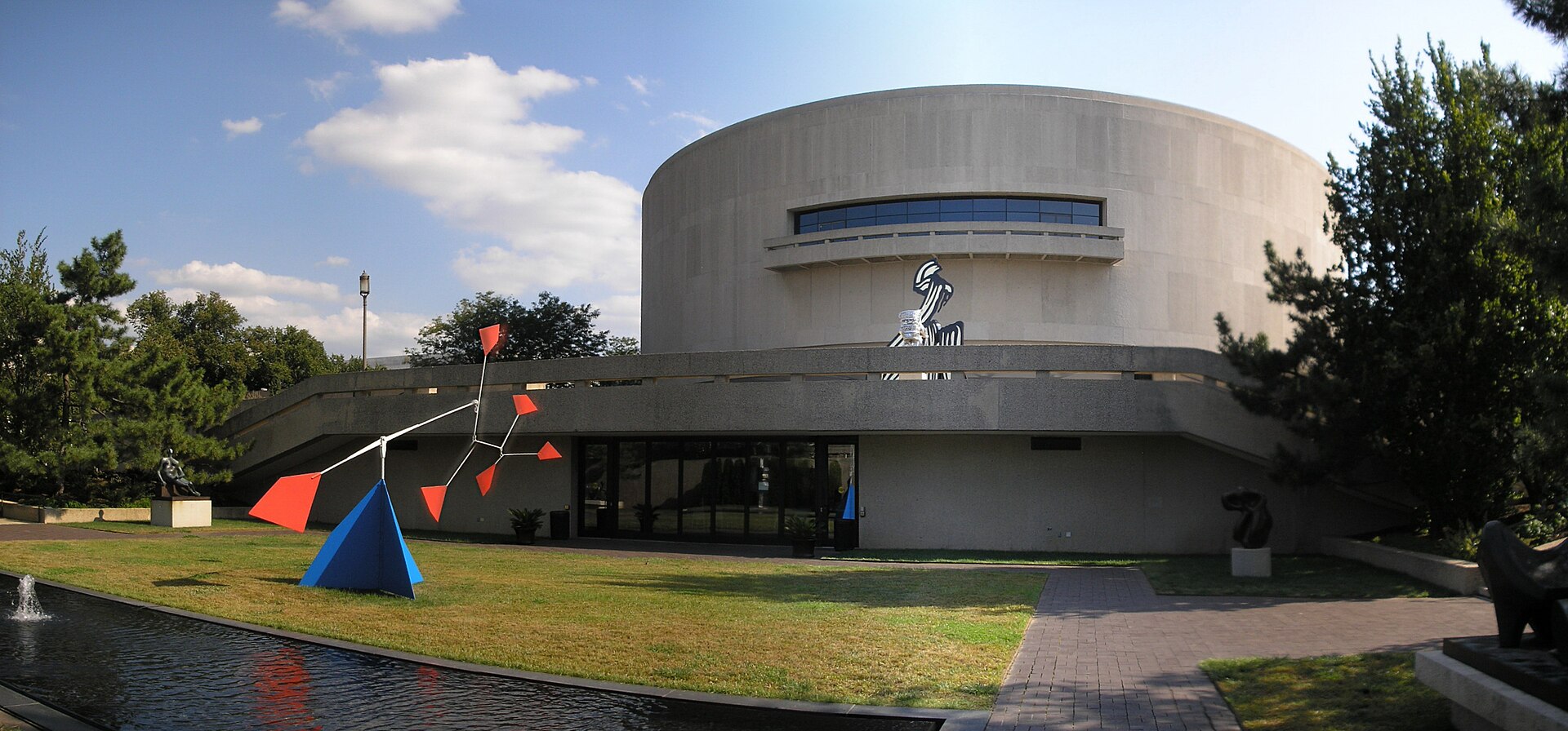 Hirshhorn Museum and Sculpture Garden building