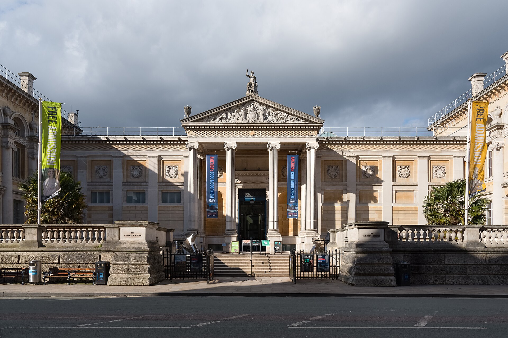 Ashmolean Museum building