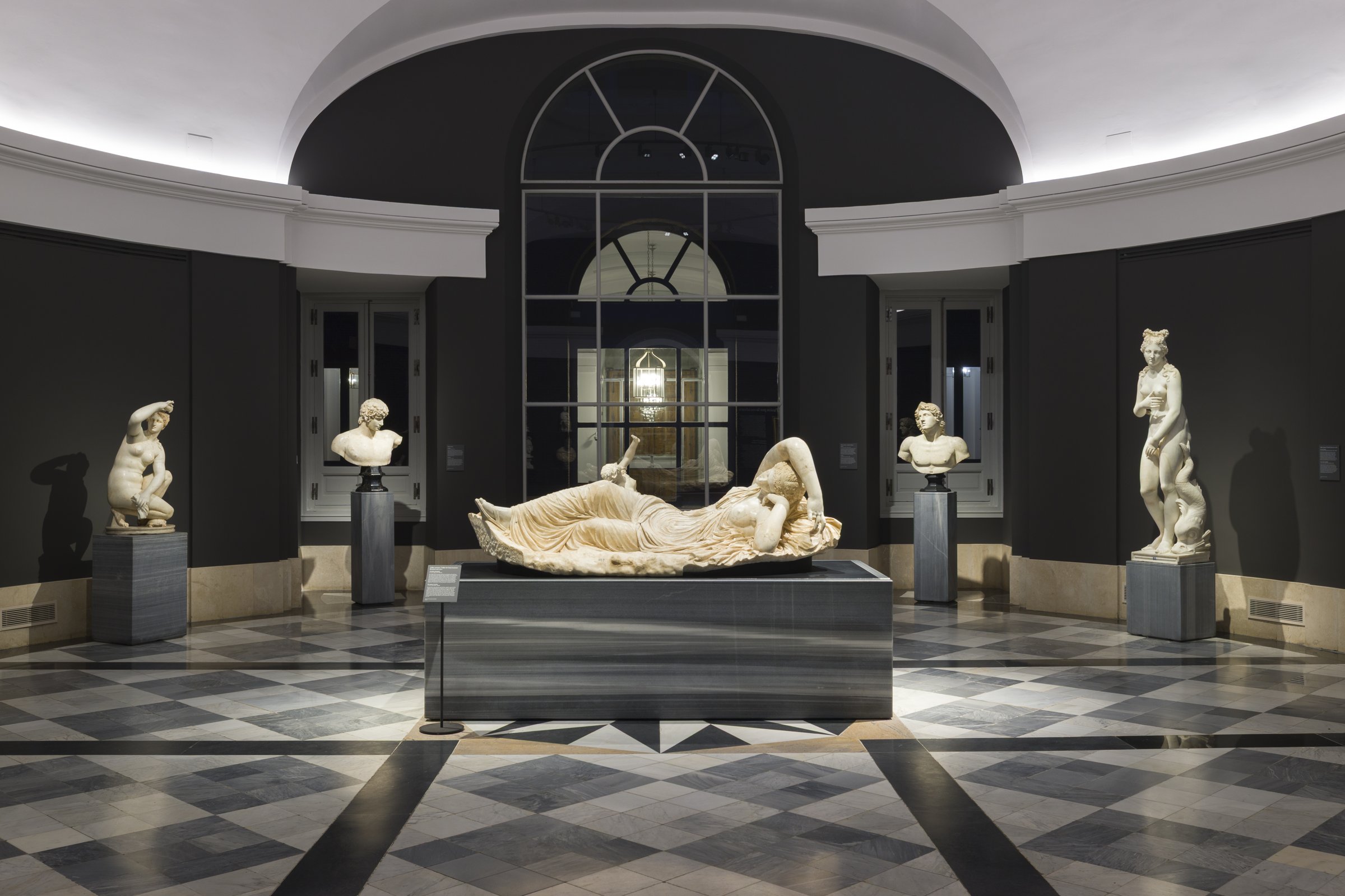 Room 74 at the Museo del Prado, a domed gallery with Sleeping Ariadne at the centre and classical sculptures around the walls