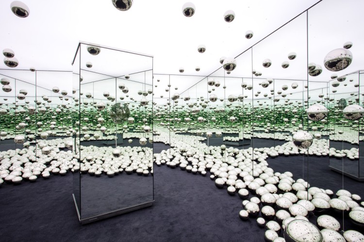 Yayoi Kusama's INFINITY MIRRORED ROOM - LET'S SURVIVE FOREVER building
