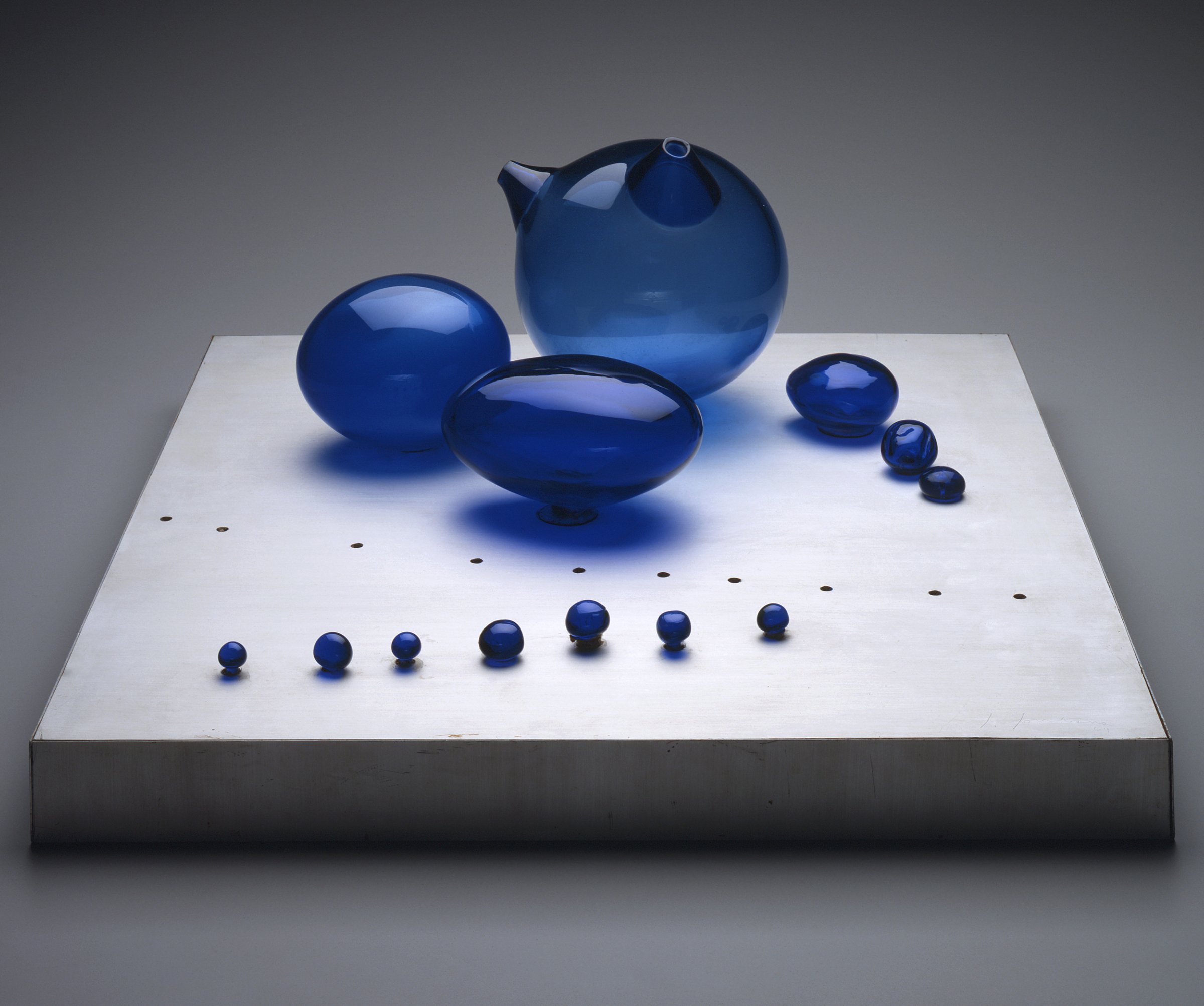 Lucio Fontana, Concetto spaziale – Construction, 1964, blue blown glass and aluminum