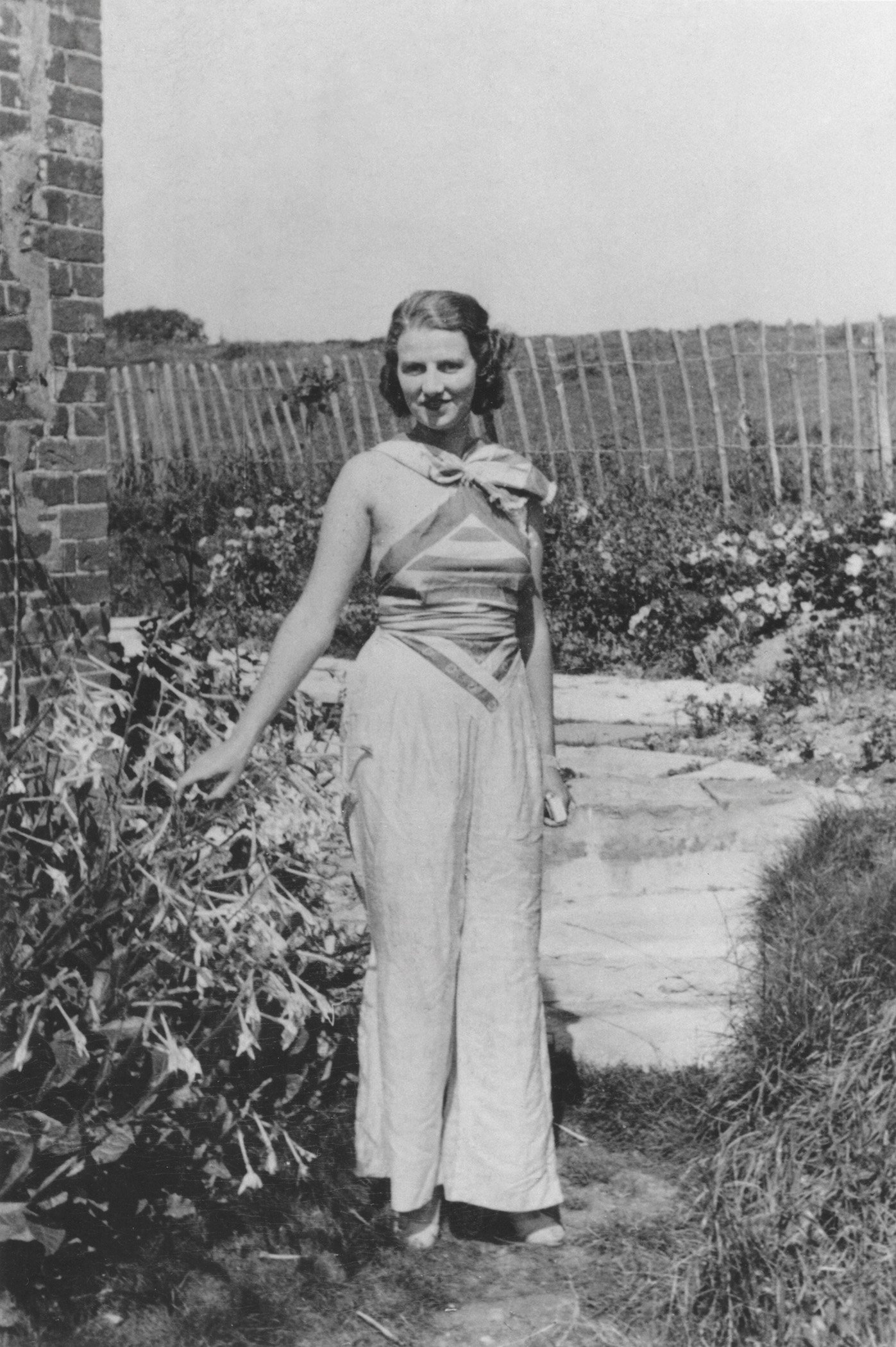 Peggy Guggenheim at Hayford Hall, about 1934