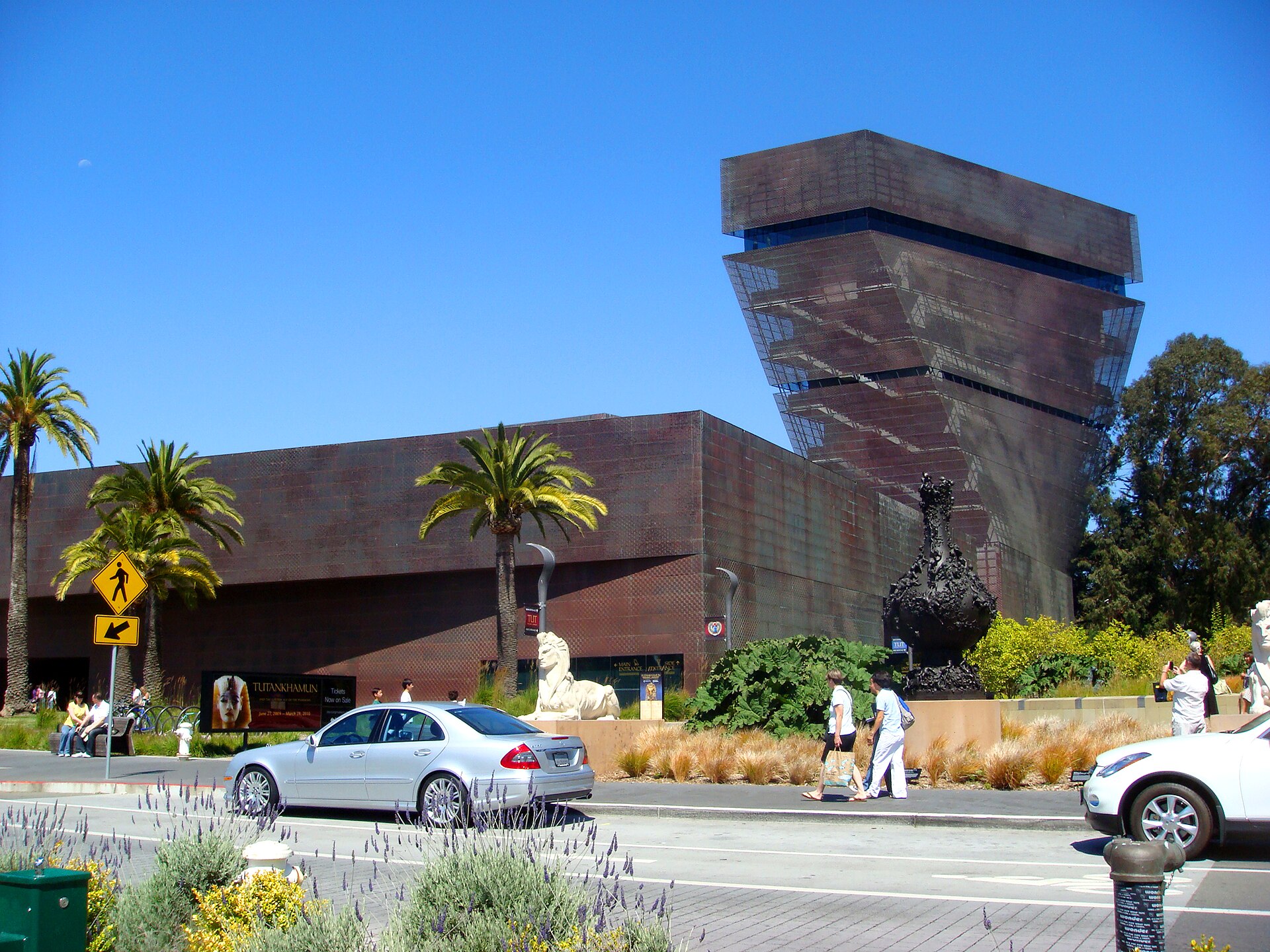 de Young Museum building